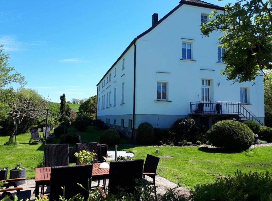 Altes Bauernhaus Im Gruenen Steffenshagen Eksteriør billede